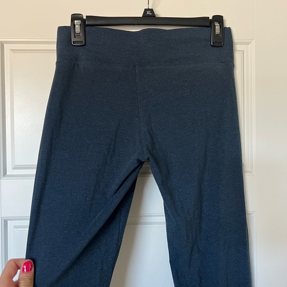 VICTORIA’S SECRET SPORT WOMEN’S EVERYWHERE CROSSOVER SLIM BOOT PANT NAVY BLUE - Picture 6 of 11